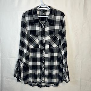 Love & Legend Plaid Button Up Size 16 Black & White